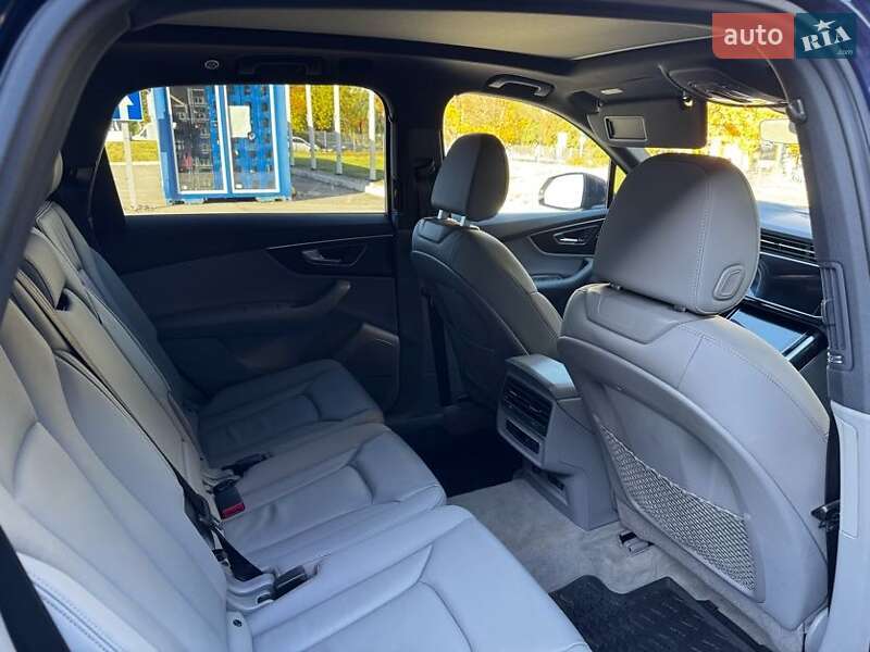 Внедорожник / Кроссовер Audi Q7 2021 в Львове