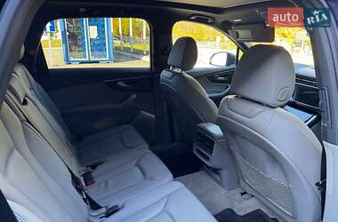 Внедорожник / Кроссовер Audi Q7 2021 в 