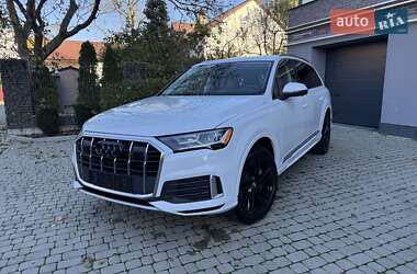 Внедорожник / Кроссовер Audi Q7 2021 в 