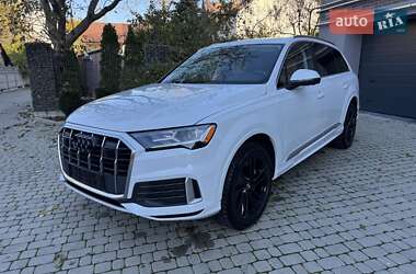 Внедорожник / Кроссовер Audi Q7 2021 в 