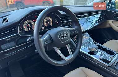 Внедорожник / Кроссовер Audi Q7 2021 в 