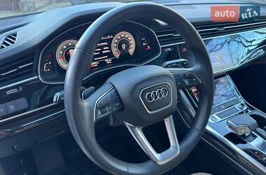 Внедорожник / Кроссовер Audi Q7 2021 в 
