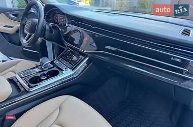 Внедорожник / Кроссовер Audi Q7 2021 в 