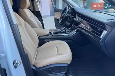 Внедорожник / Кроссовер Audi Q7 2021 в 