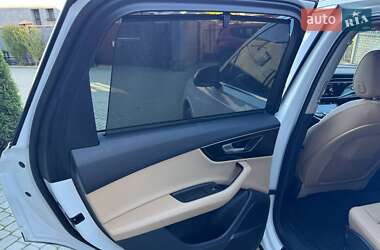 Внедорожник / Кроссовер Audi Q7 2021 в 