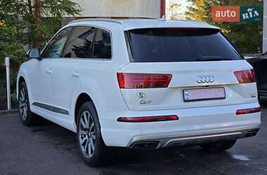 Позашляховик / Кросовер Audi Q7 2016 в  фото 9 Позашляховик / Кросовер Audi Q7 2016 в