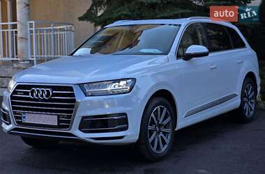Позашляховик / Кросовер Audi Q7 2016 в  фото 13 Позашляховик / Кросовер Audi Q7 2016 в