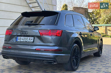 Позашляховик / Кросовер Audi Q7 2015 в  фото 16 Позашляховик / Кросовер Audi Q7 2015 в