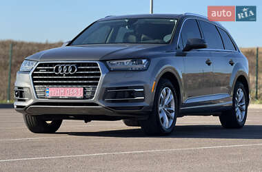 Позашляховик / Кросовер Audi Q7 2017 в Рівному