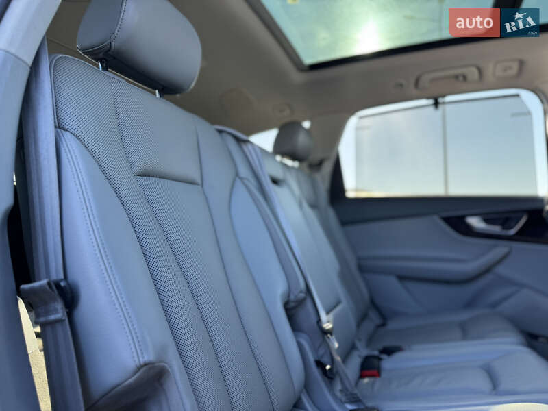 Позашляховик / Кросовер Audi Q7 2017 в Рівному фото 39 Позашляховик / Кросовер Audi Q7 2017 в Рівному