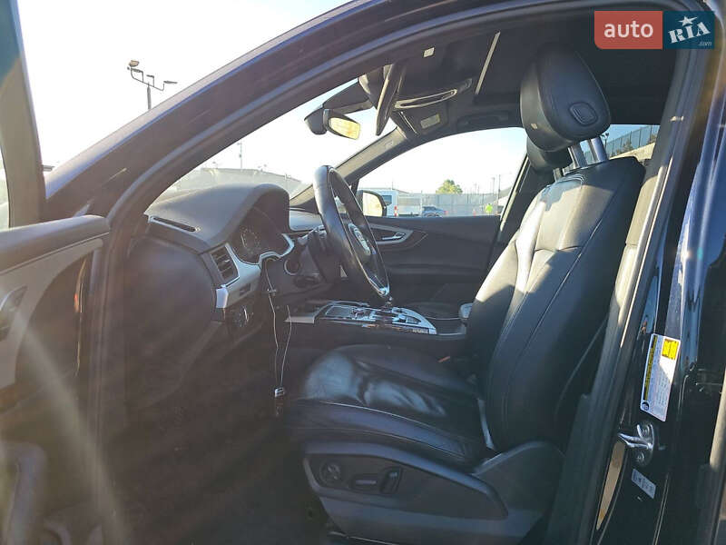 Позашляховик / Кросовер Audi Q7 2018 в Львові