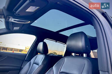Позашляховик / Кросовер Audi Q7 2017 в  фото 25 Позашляховик / Кросовер Audi Q7 2017 в