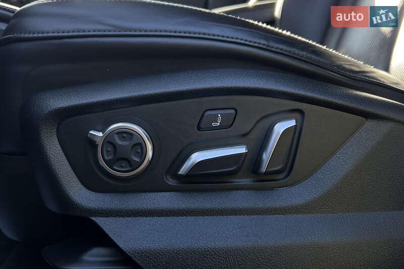 Позашляховик / Кросовер Audi Q7 2017 в Львові