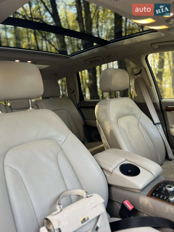 Внедорожник / Кроссовер Audi Q7 2014 в Черновцах