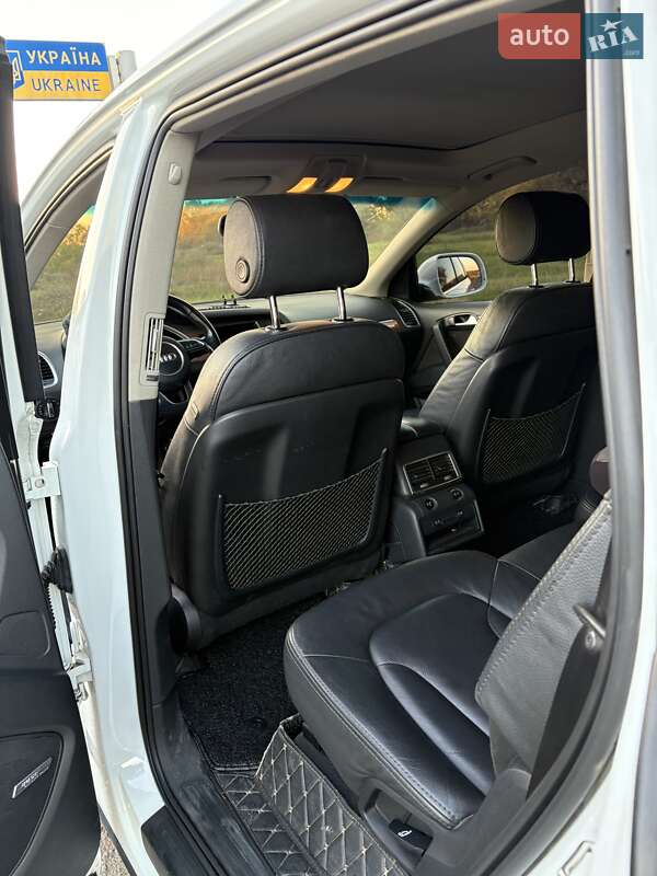 Внедорожник / Кроссовер Audi Q7 2014 в Ямполе