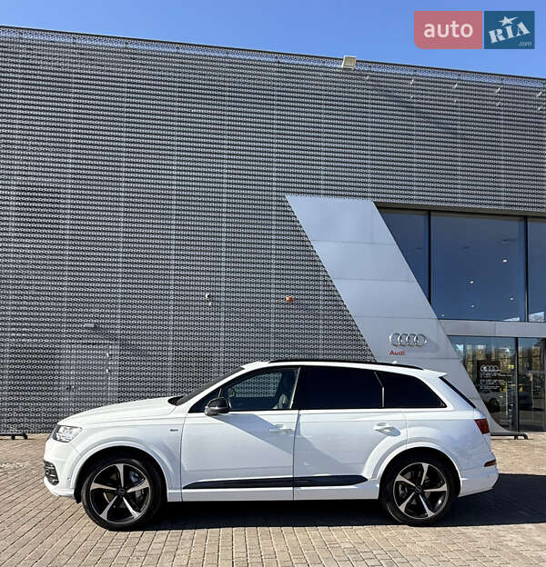 Позашляховик / Кросовер Audi Q7 2017 в Львові фото 11 Позашляховик / Кросовер Audi Q7 2017 в Львові