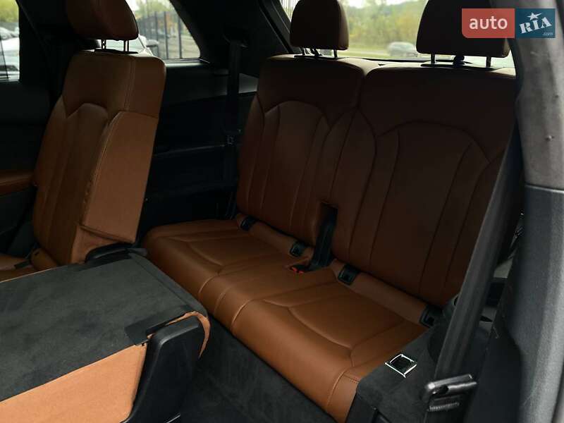 Позашляховик / Кросовер Audi Q7 2017 в Львові фото 25 Позашляховик / Кросовер Audi Q7 2017 в Львові