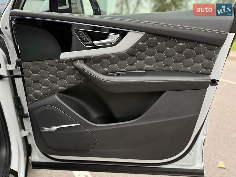 Внедорожник / Кроссовер Audi Q7 2018 в Киеве фото 30 Внедорожник / Кроссовер Audi Q7 2018 в Киеве