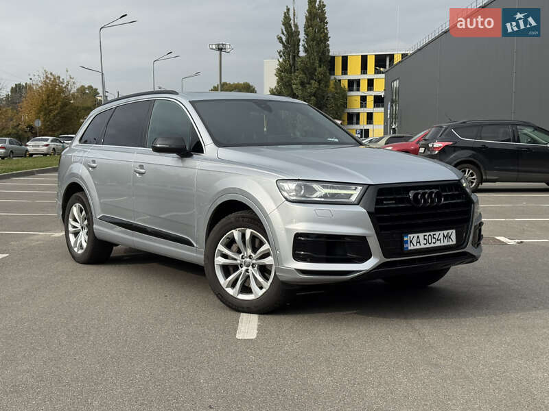 Позашляховик / Кросовер Audi Q7 2018 в Києві