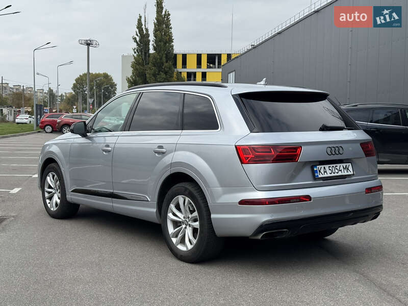 Позашляховик / Кросовер Audi Q7 2018 в Києві