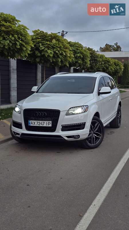 Внедорожник / Кроссовер Audi Q7 2013 в Киеве