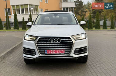 Позашляховик / Кросовер Audi Q7 2017 в Новояворівську