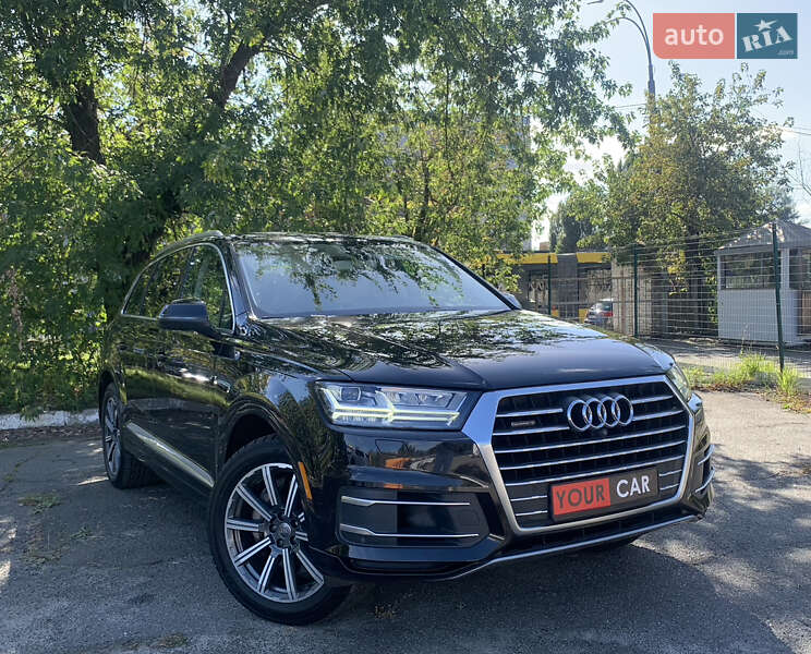 Внедорожник / Кроссовер Audi Q7 2016 в Киеве