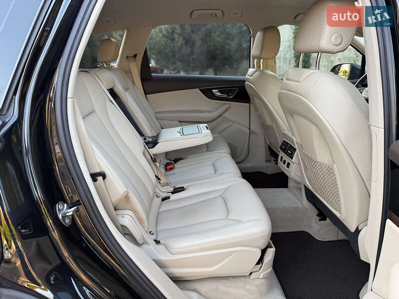 Позашляховик / Кросовер Audi Q7 2015 в Рівному фото 37 Позашляховик / Кросовер Audi Q7 2015 в Рівному