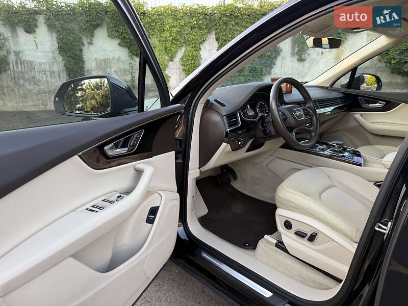 Позашляховик / Кросовер Audi Q7 2015 в Рівному фото 46 Позашляховик / Кросовер Audi Q7 2015 в Рівному