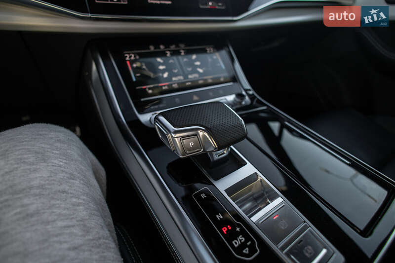 Позашляховик / Кросовер Audi Q7 2020 в Львові