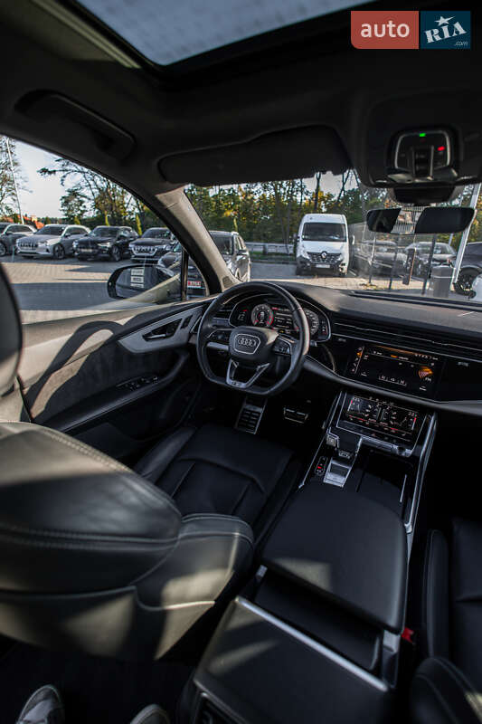 Позашляховик / Кросовер Audi Q7 2020 в Львові