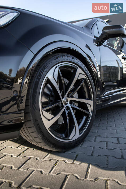 Позашляховик / Кросовер Audi Q7 2020 в Львові