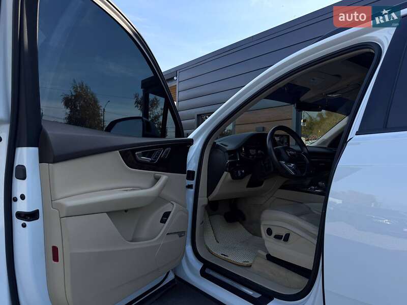 Позашляховик / Кросовер Audi Q7 2017 в Рівному фото 33 Позашляховик / Кросовер Audi Q7 2017 в Рівному