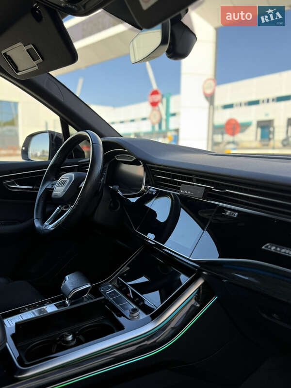 Позашляховик / Кросовер Audi Q7 2020 в Львові