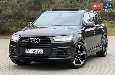 Позашляховик / Кросовер Audi Q7 2017 в Рівному