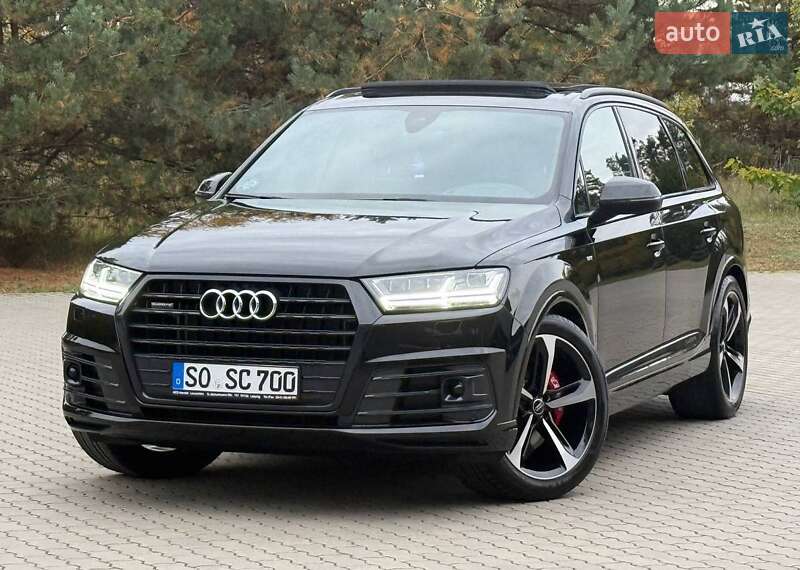 Позашляховик / Кросовер Audi Q7 2017 в  фото Позашляховик / Кросовер Audi Q7 2017 в