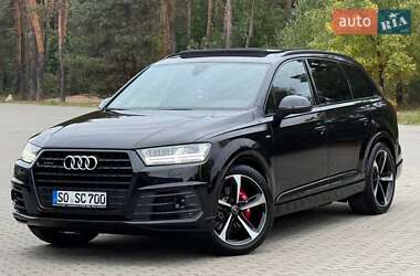 Позашляховик / Кросовер Audi Q7 2017 в  фото 24 Позашляховик / Кросовер Audi Q7 2017 в