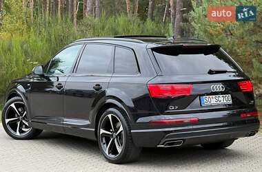Позашляховик / Кросовер Audi Q7 2017 в  фото 46 Позашляховик / Кросовер Audi Q7 2017 в