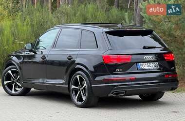 Позашляховик / Кросовер Audi Q7 2017 в  фото 50 Позашляховик / Кросовер Audi Q7 2017 в