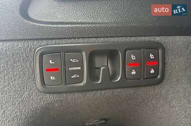 Позашляховик / Кросовер Audi Q7 2017 в  фото 63 Позашляховик / Кросовер Audi Q7 2017 в