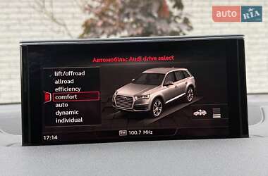 Позашляховик / Кросовер Audi Q7 2017 в  фото 95 Позашляховик / Кросовер Audi Q7 2017 в