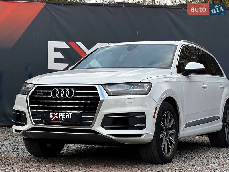 Внедорожник / Кроссовер Audi Q7 2016 в Киеве