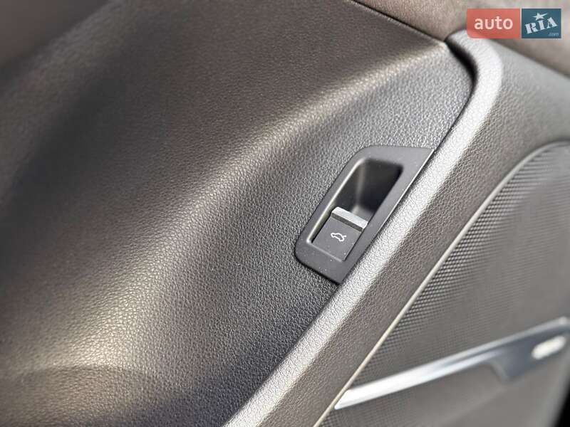 Позашляховик / Кросовер Audi Q7 2015 в Івано-Франківську фото 40 Позашляховик / Кросовер Audi Q7 2015 в Івано-Франківську