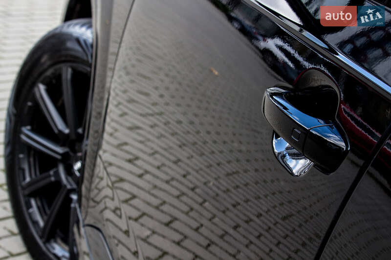 Позашляховик / Кросовер Audi Q7 2017 в Львові