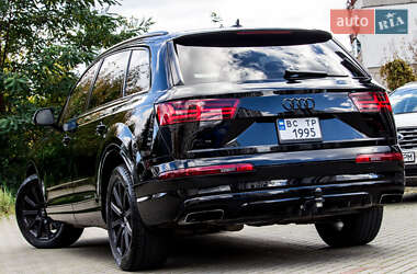 Позашляховик / Кросовер Audi Q7 2017 в  фото 10 Позашляховик / Кросовер Audi Q7 2017 в