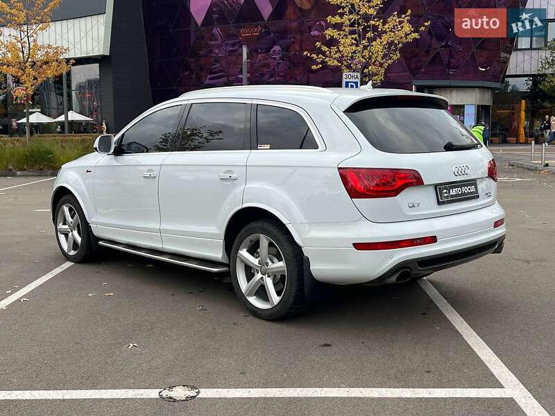 Внедорожник / Кроссовер Audi Q7 2013 в Киеве