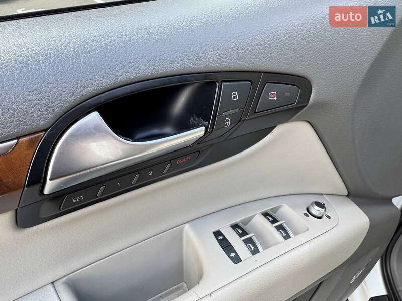 Внедорожник / Кроссовер Audi Q7 2013 в Киеве