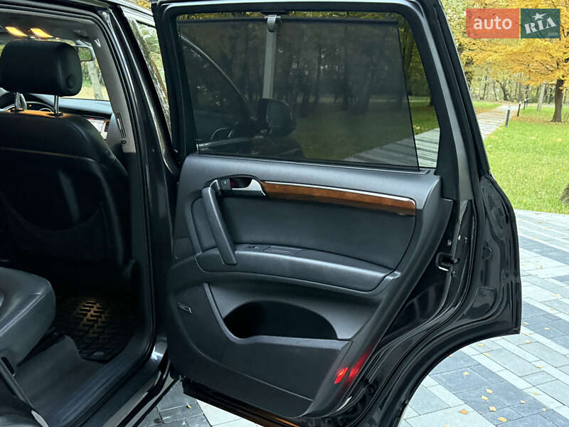 Позашляховик / Кросовер Audi Q7 2014 в Тернополі