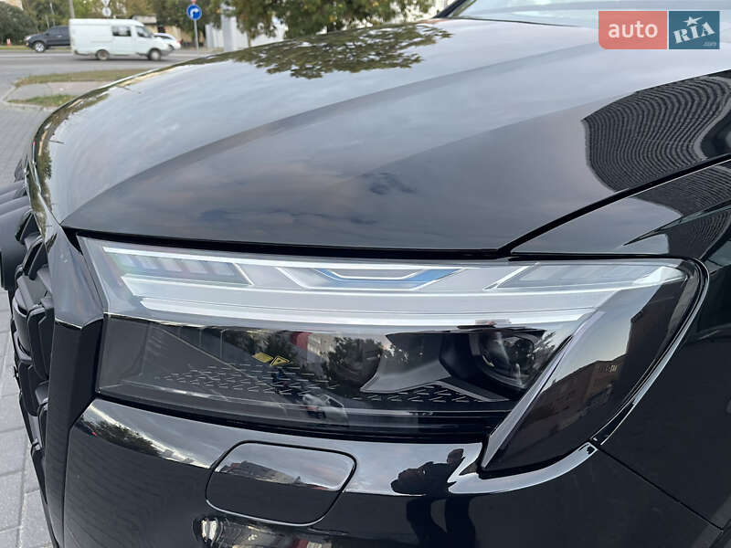 Позашляховик / Кросовер Audi Q7 2024 в Ужгороді