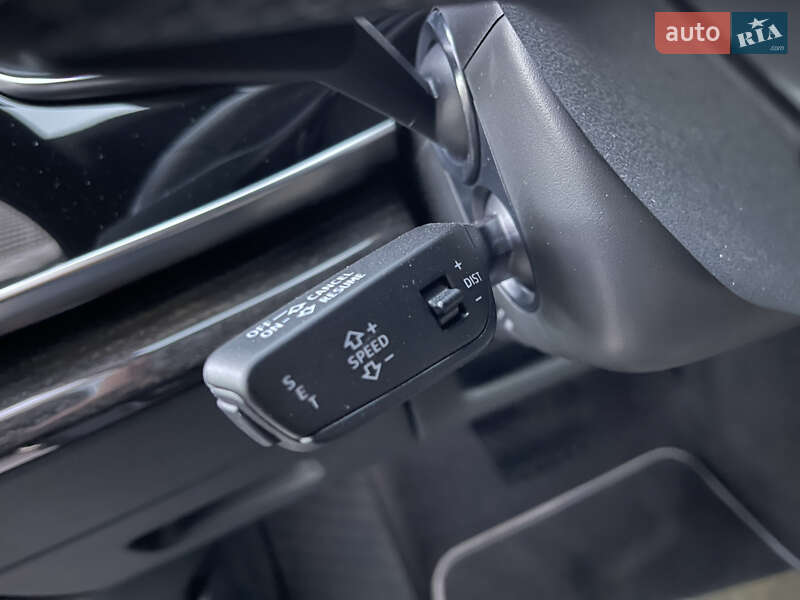 Позашляховик / Кросовер Audi Q7 2024 в Ужгороді